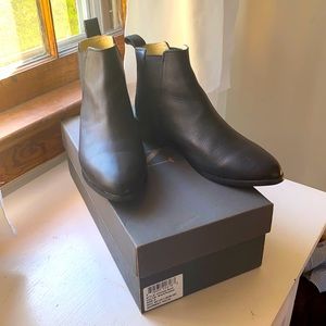 Nisolo Black Classic Chelsea Boot - Commuter